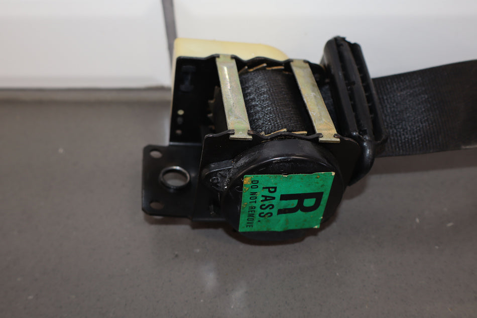 2001 Chevrolet Corvette- Front Seat Belt