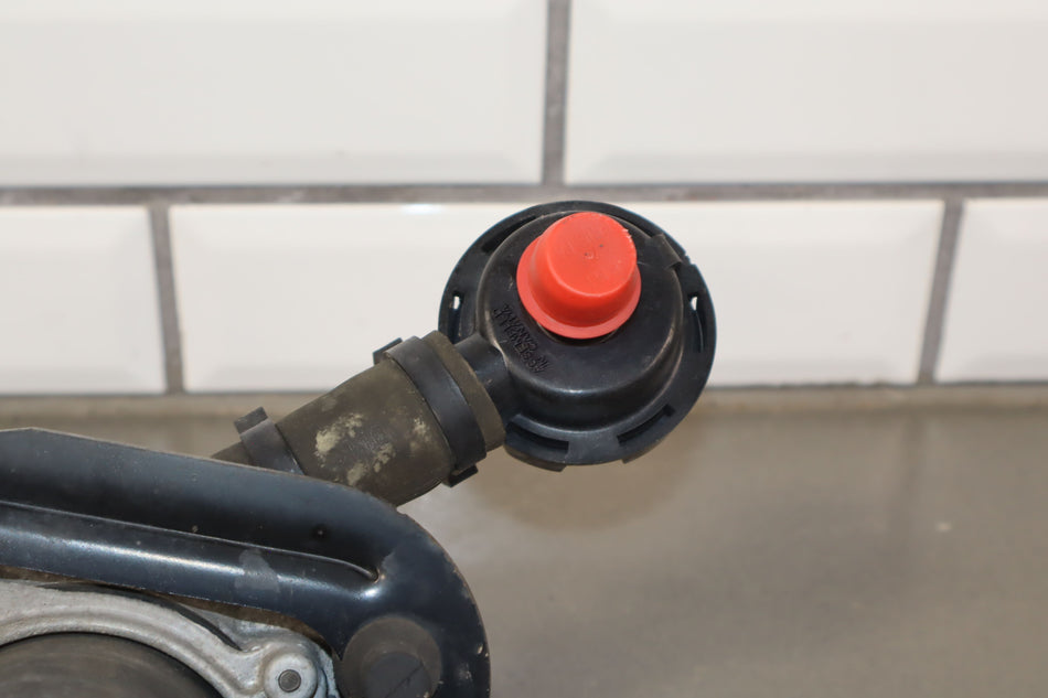 2000-2004 Chevrolet Corvette Air Pump 12568382