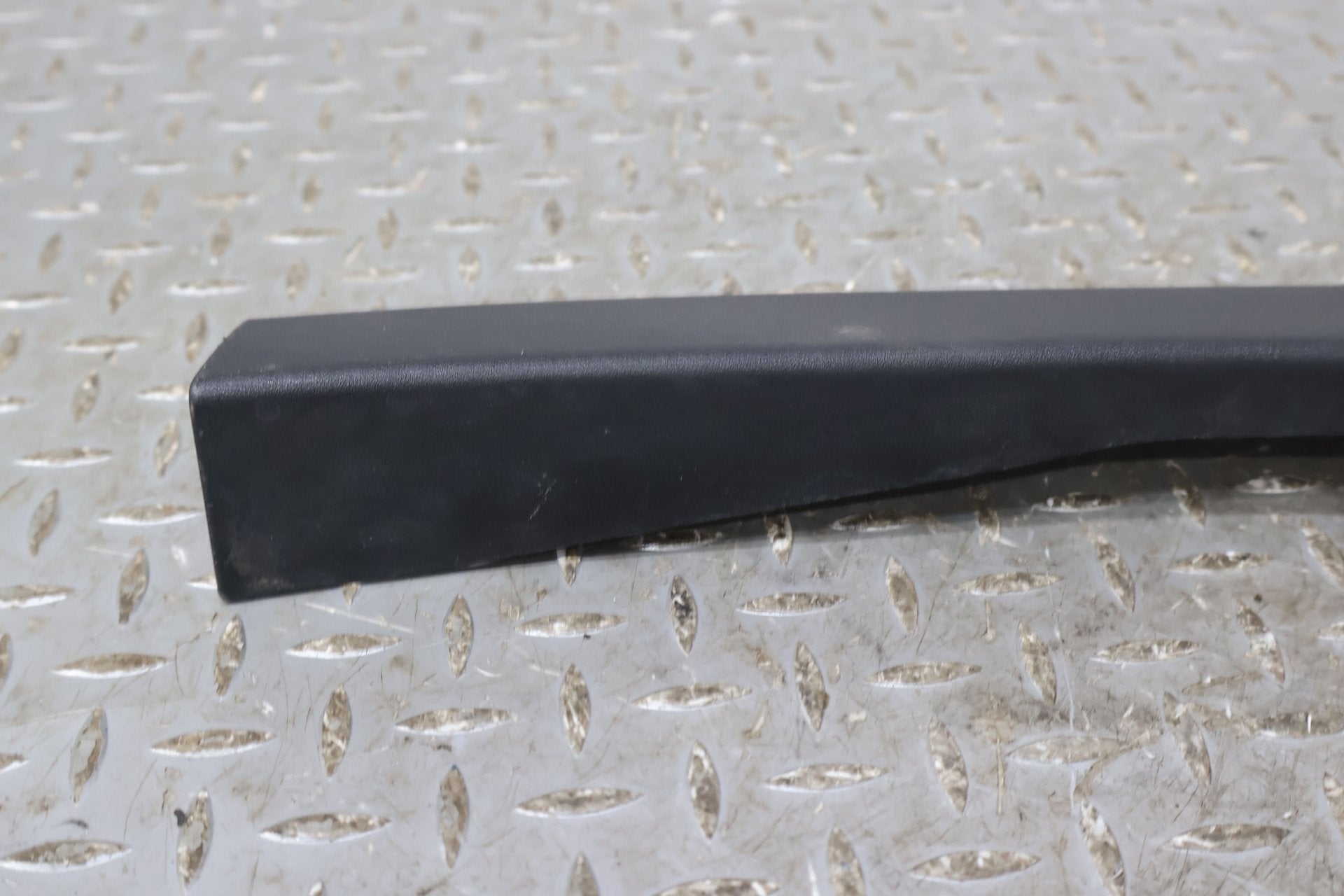 Fender Flare, 2022, Rivian, R1S