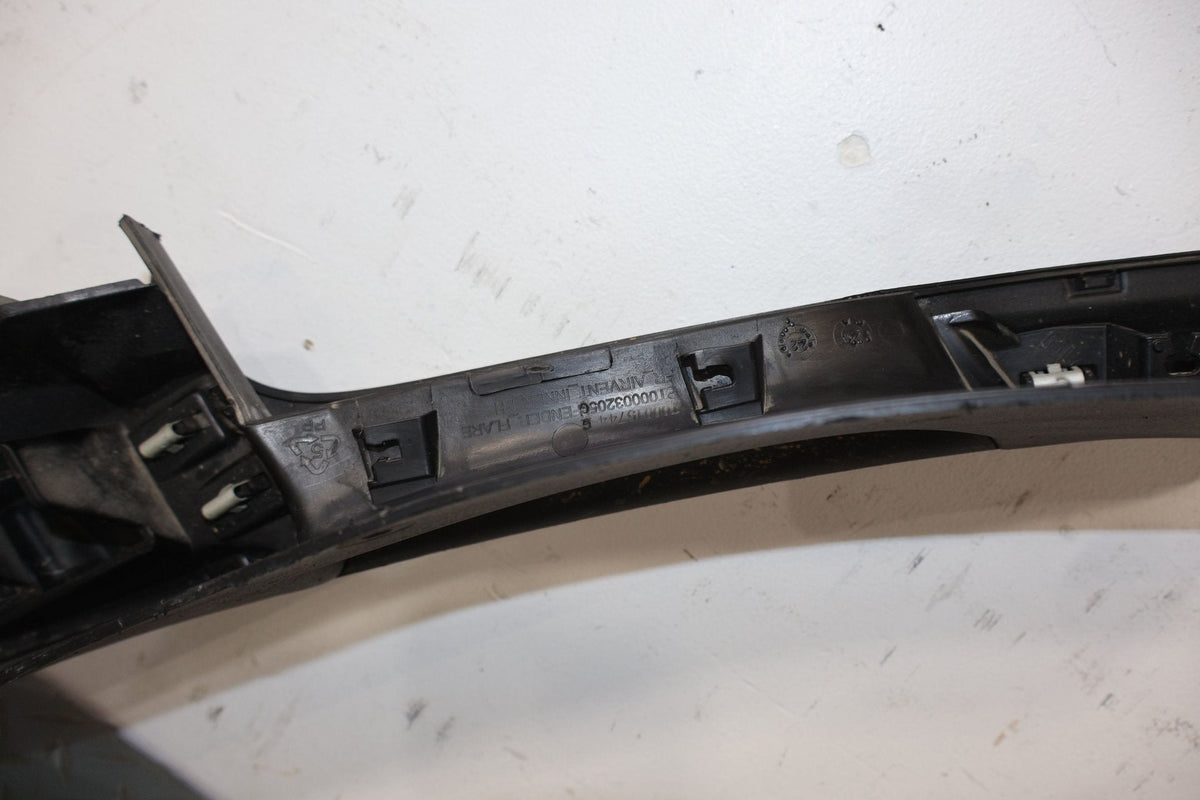 Fender Flare, 2022, Rivian, R1S