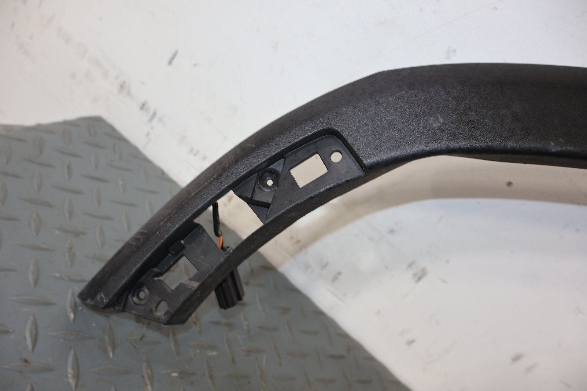 Fender Flare, 2022, Rivian, R1S