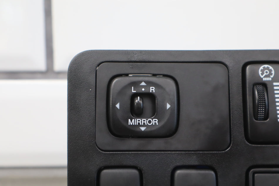 2004 Lexus GX470- Mirror Adjuster Switch