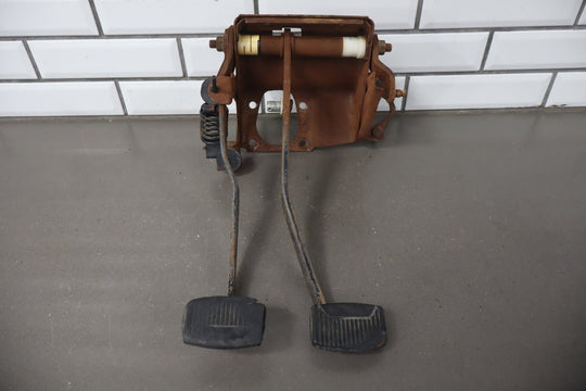 Ford F3TZ - 2455 - A Manual Clutch & Brake Pedal Assembly 1992 - 1997 F150 F250 F350