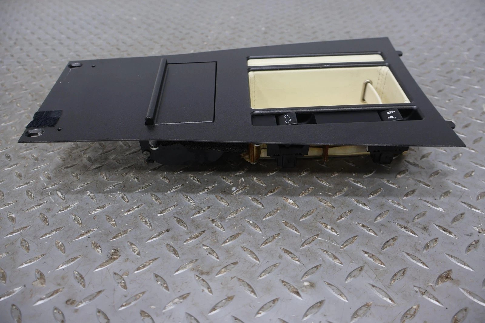 Front Console, 2009