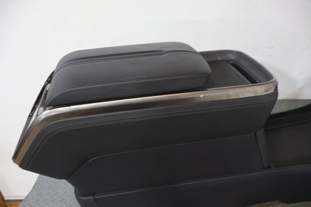 Front Console, 2022, Rivian, R1S