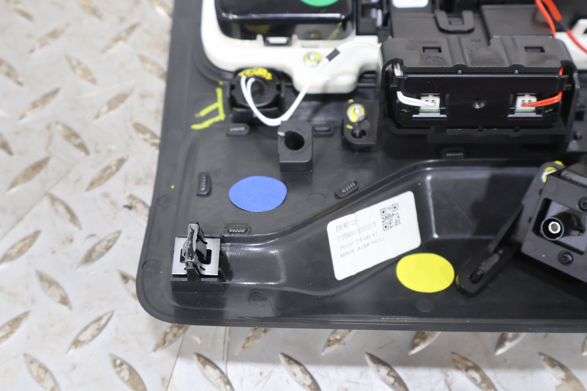Front Console, 2022, Rivian, R1S