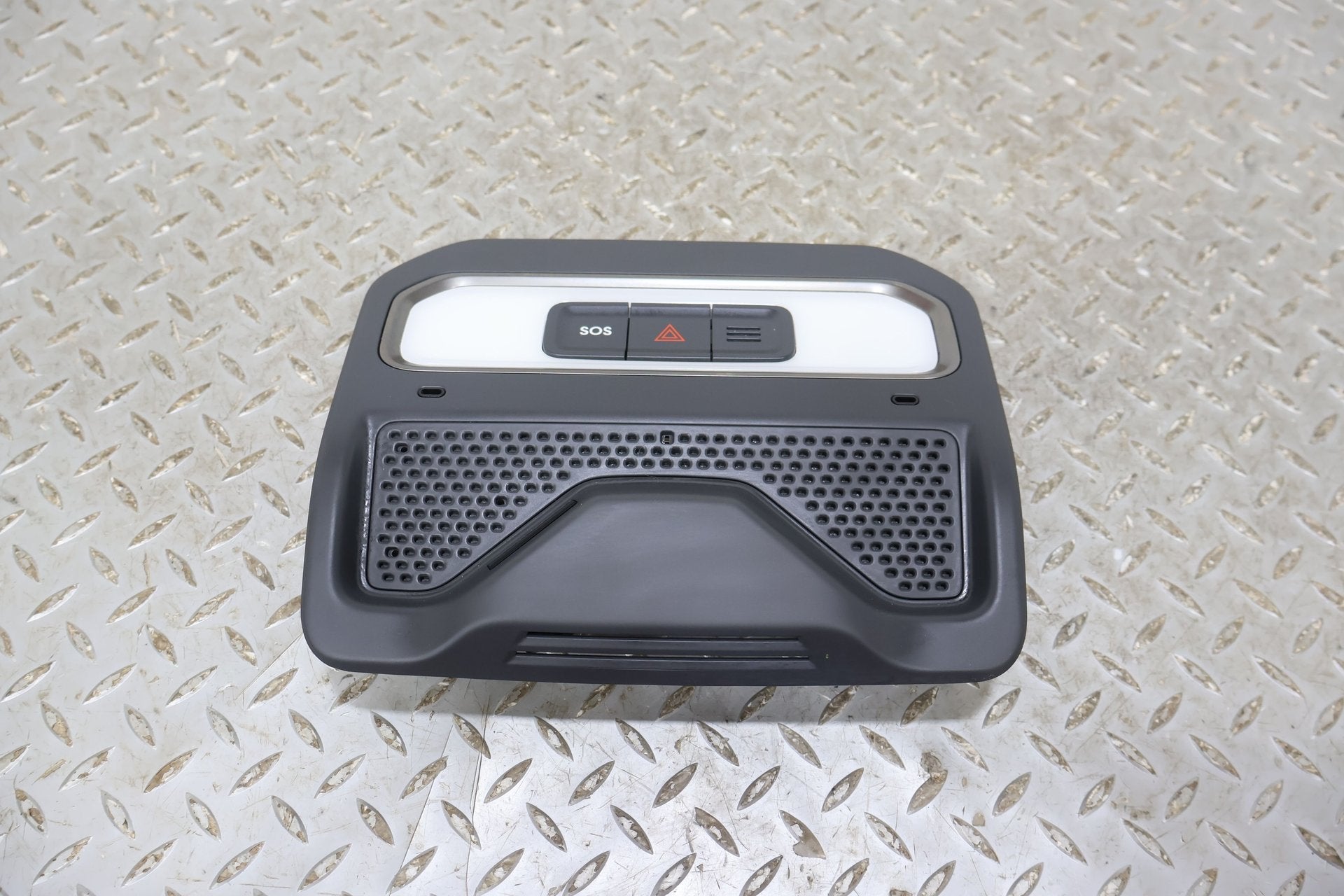 Front Console, 2022, Rivian, R1S