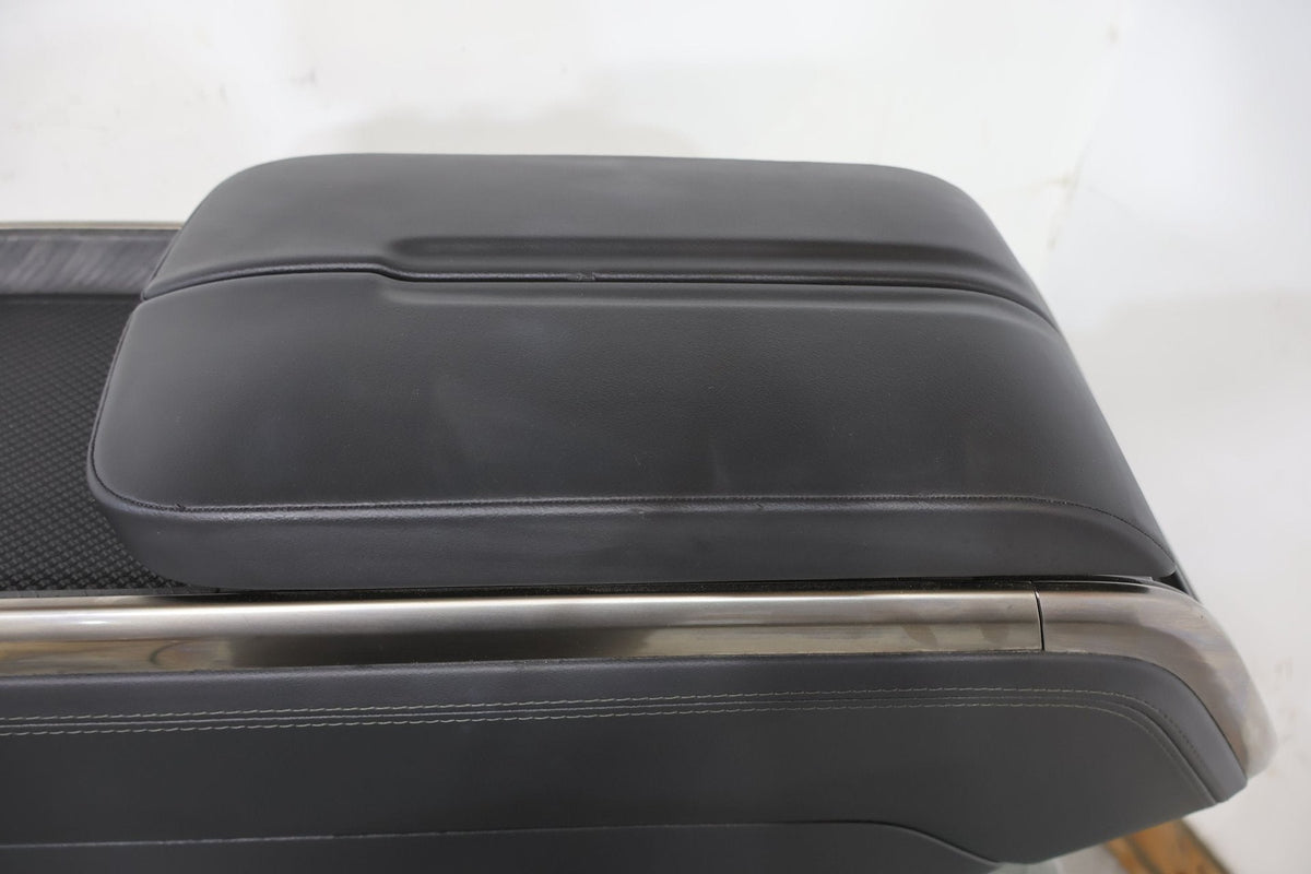 Front Console, 2022, Rivian, R1S