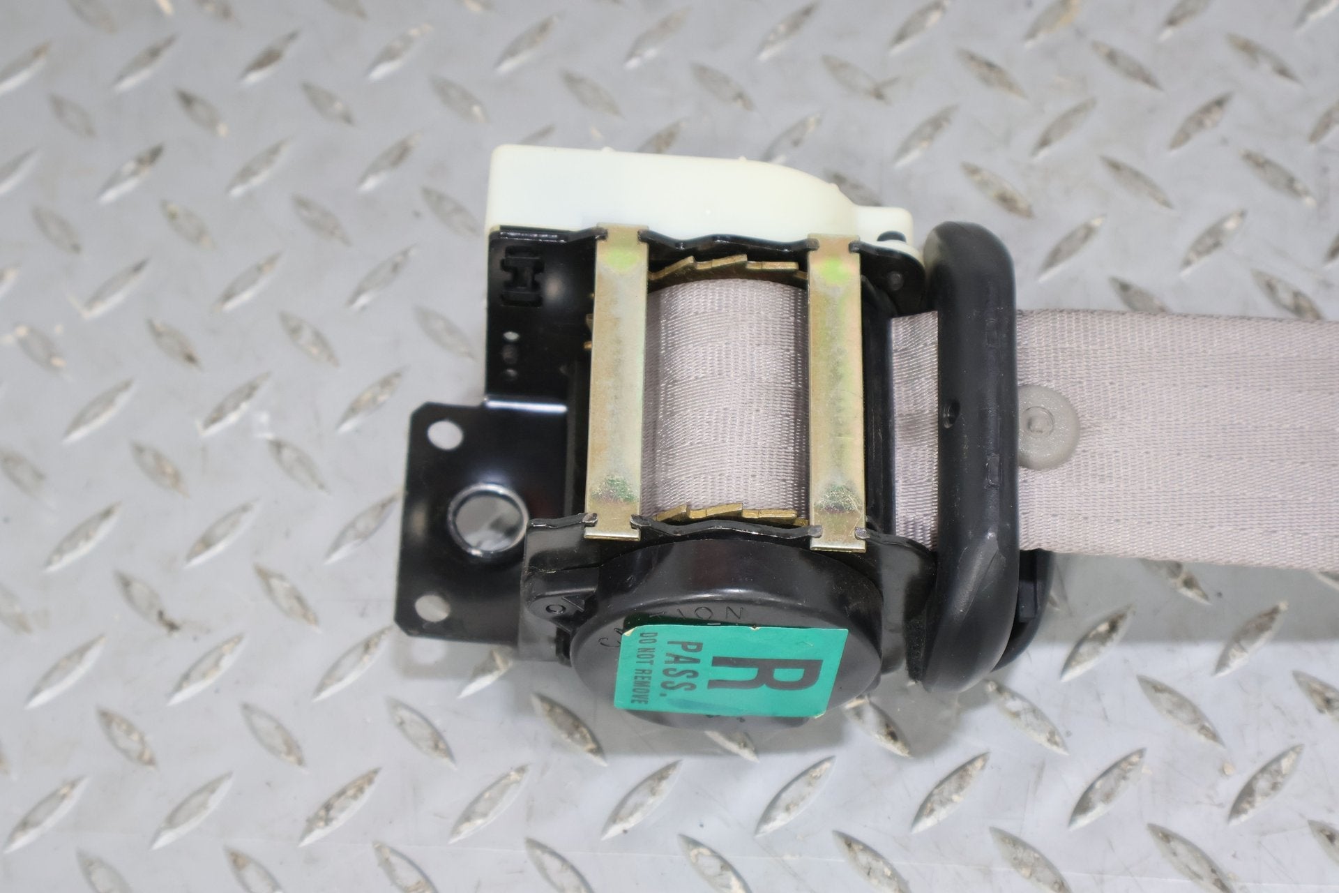 Front Seat Belt, 1999, Chevrolet, Corvette
