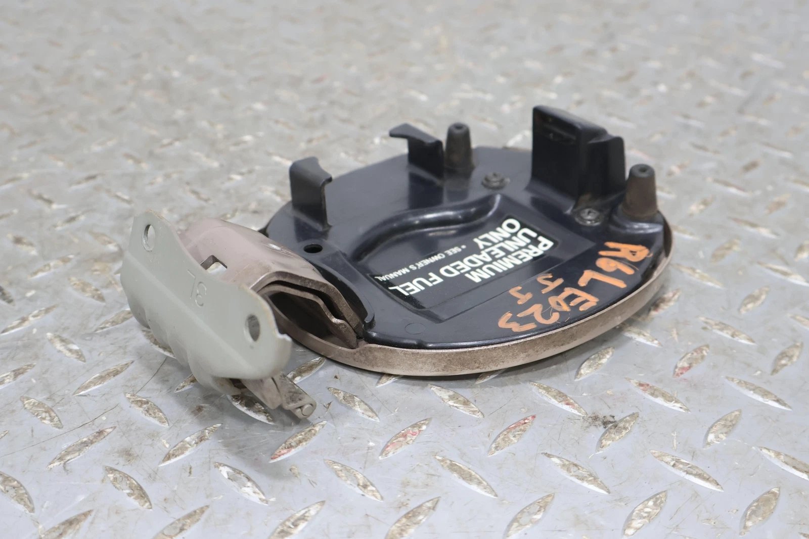 Fuel Filler Door, 2002, Lexus, LS430