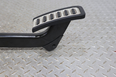 Gas Pedal, 2022, Rivian, R1S