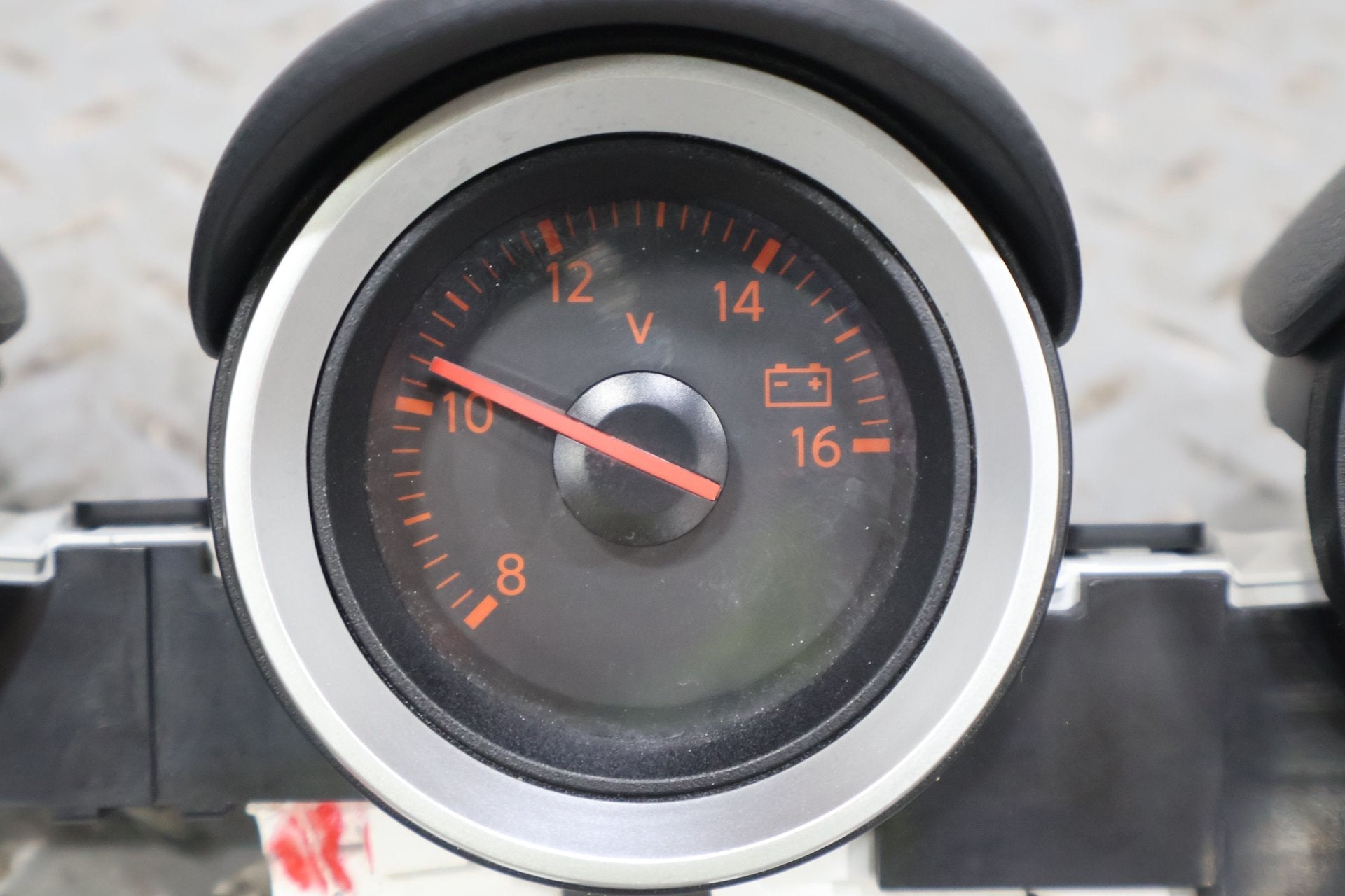 Gauge, 2013, Nissan, 370Z