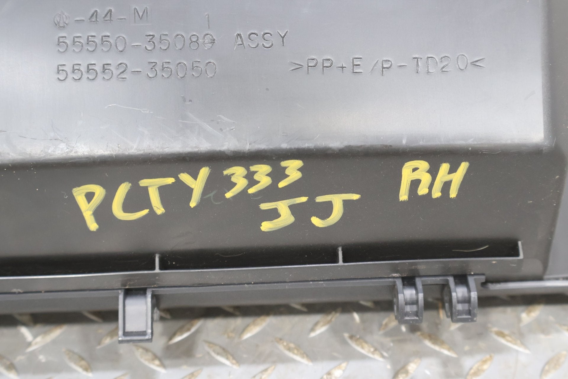 Glove Box, 2013, Toyota, FJ Cruiser