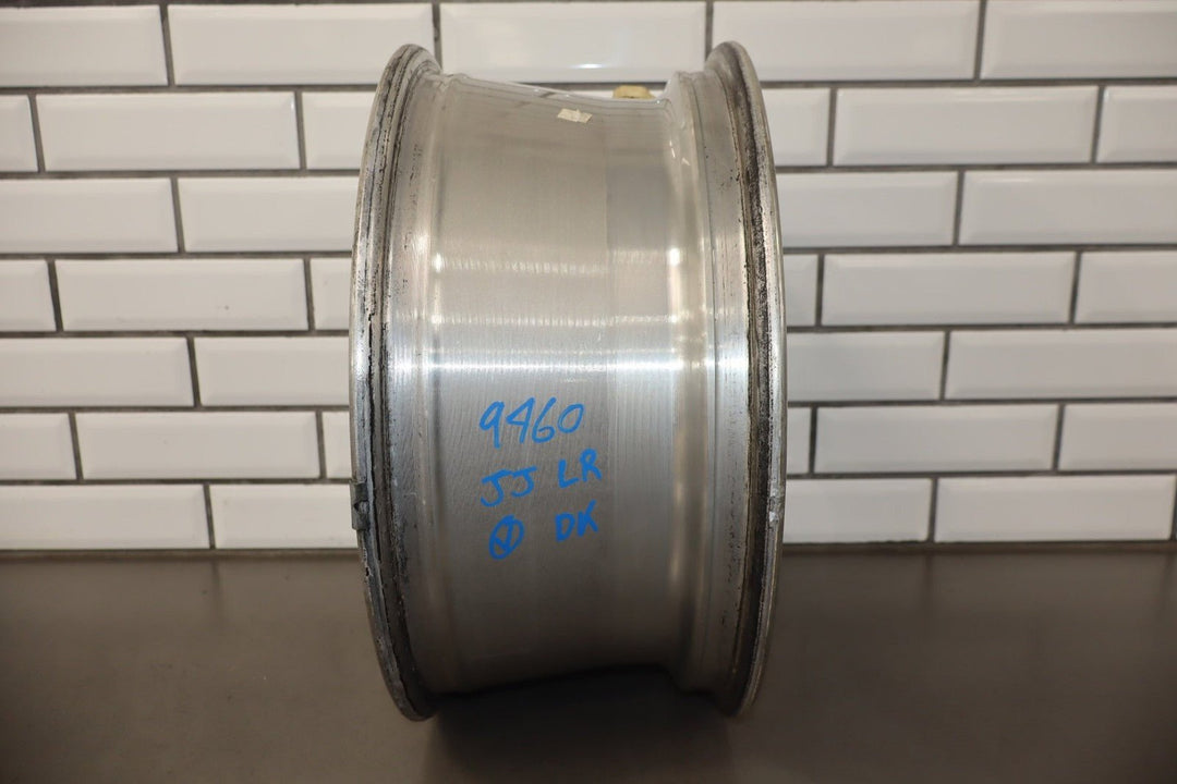 GMC Polished Yukon XL 1500 Sierra Denali OEM Wheel 17” 2001 - 2007 Factory 5132