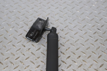 Hatch Strut, 2022, Rivian, R1S