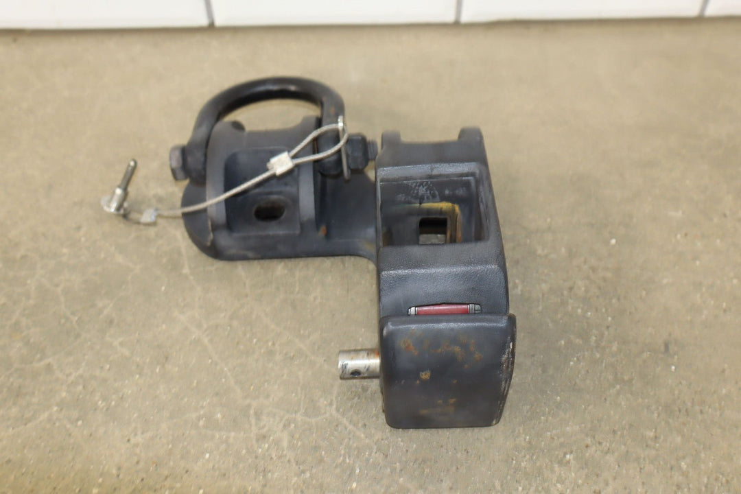 Hummer H2 SUV OEM Exterior Spare Tire Carrier W/Tow Hooks