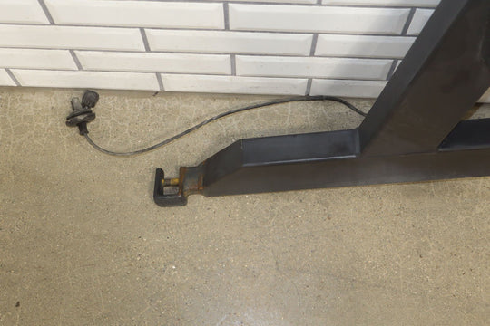 Hummer H2 SUV OEM Exterior Spare Tire Carrier W/Tow Hooks