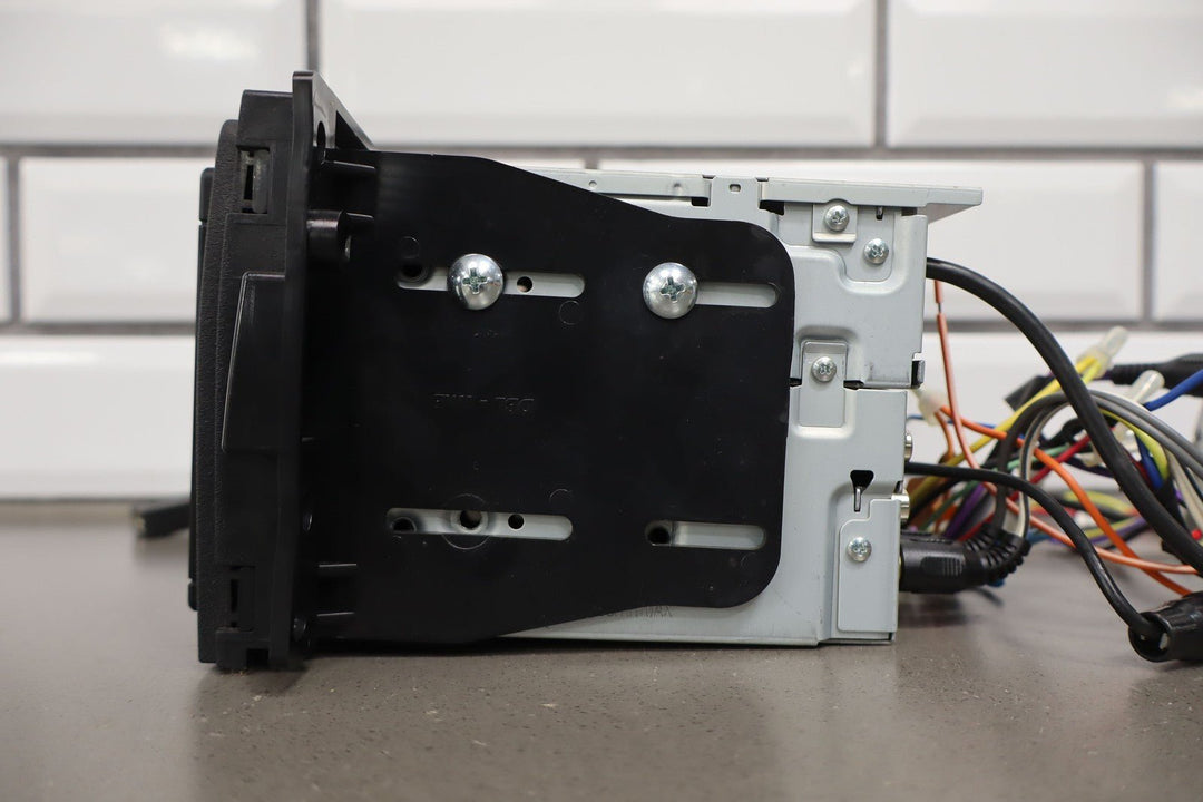 Kenwood DNX5140 CD/DVD/Navigation Receiver 6.1" Screen Double DIN