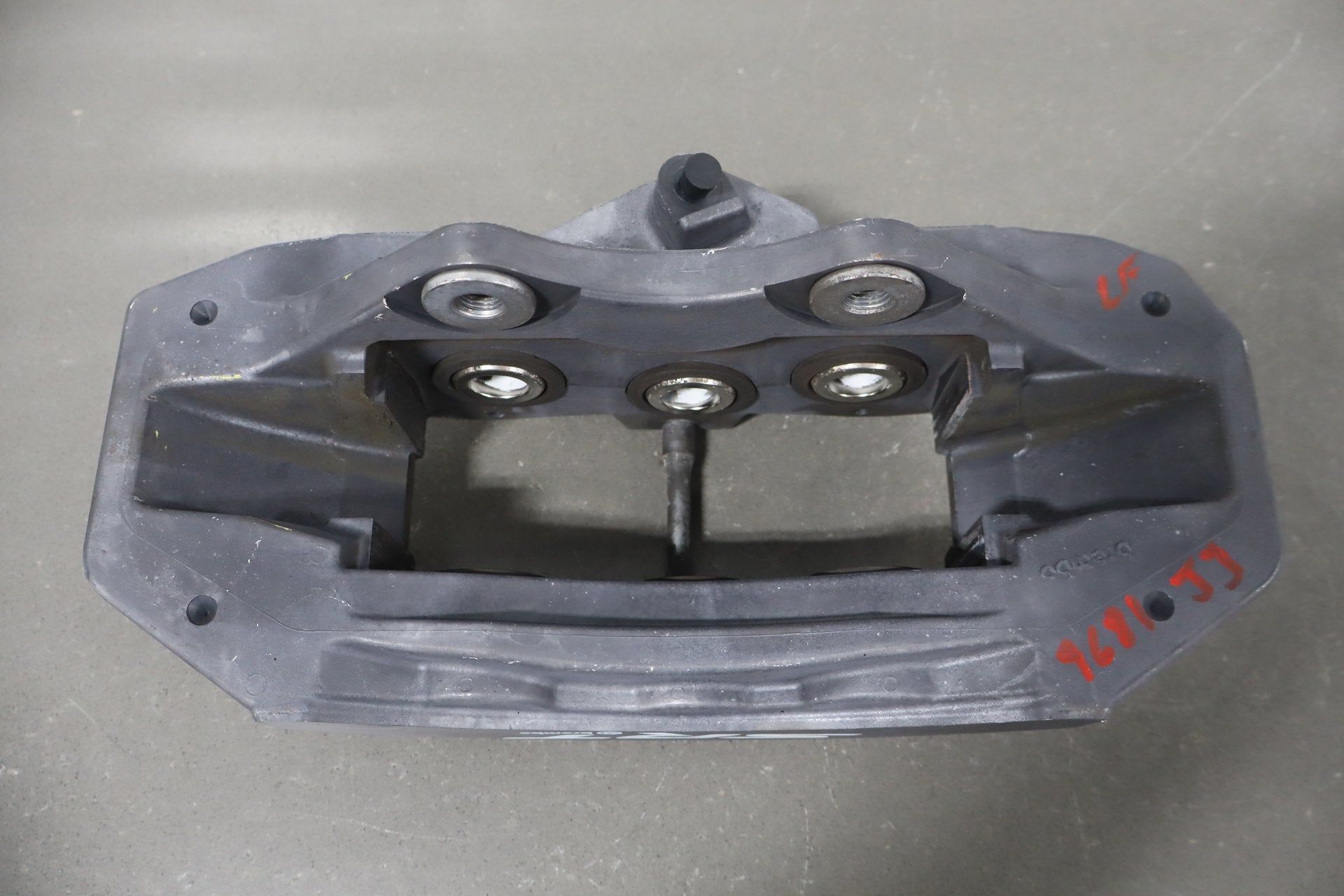 Left Front Brake 6 Piston Caliper 15-23 Dodge Challenger Charger SRT 6.2 6.4