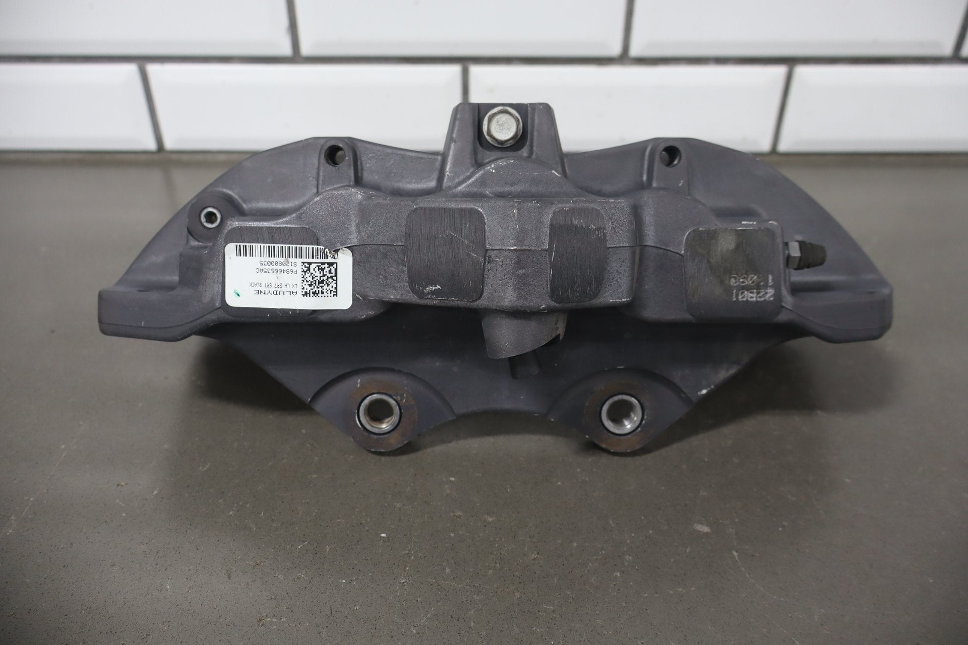 Left Front Brake 6 Piston Caliper 15-23 Dodge Challenger Charger SRT 6.2 6.4