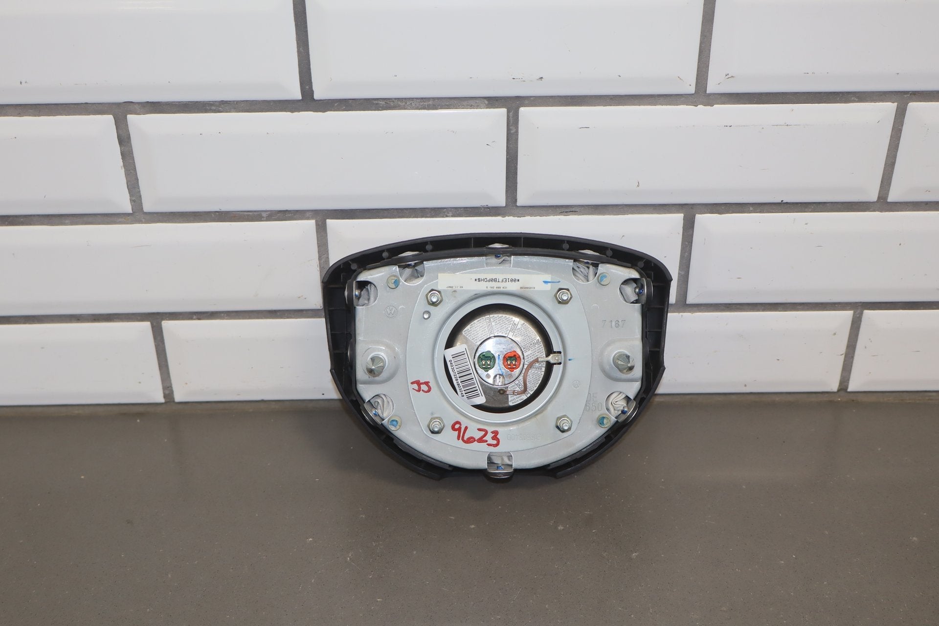 Left LH Driver Airbag Fits 2008 Volkswagen Beetle SE