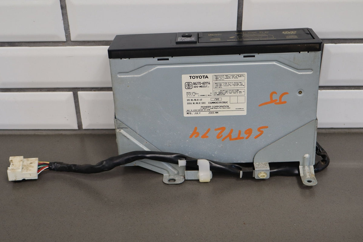 Lexus LX470 2003-2005 CD Disck changer 86270-60111