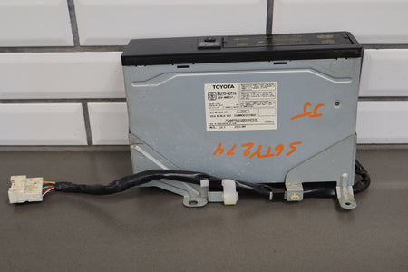 Lexus LX470 2003-2005 CD Disck changer 86270-60111
