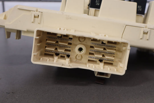 Lexus LX470 J100 4.7 Cabin Fuse Box