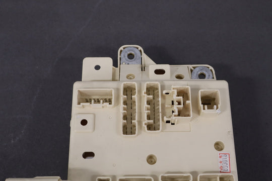 Lexus LX470 J100 4.7 Cabin Fuse Box