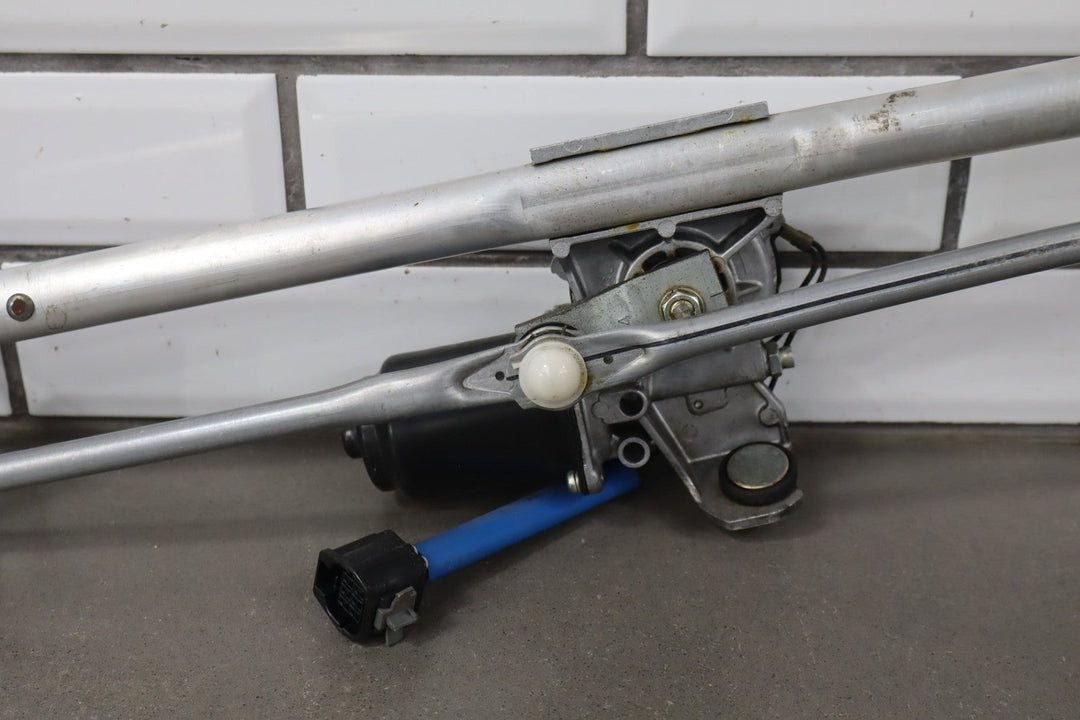 Mazda MX - 5 Miata Front Windshield Wiper Motor 2006 - 2015 NE5131138