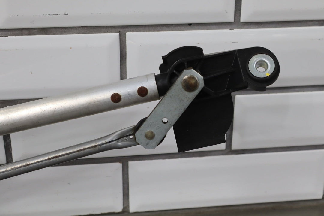 Mazda MX - 5 Miata Front Windshield Wiper Motor 2006 - 2015 NE5131138