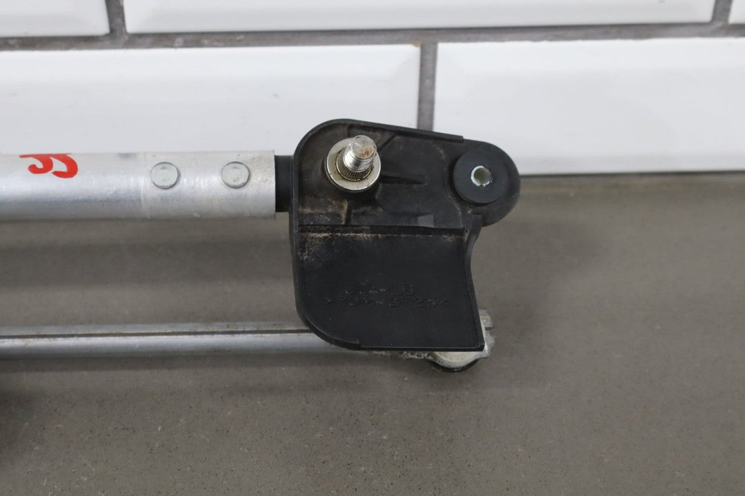 Mazda MX - 5 Miata Front Windshield Wiper Motor 2006 - 2015 NE5131138