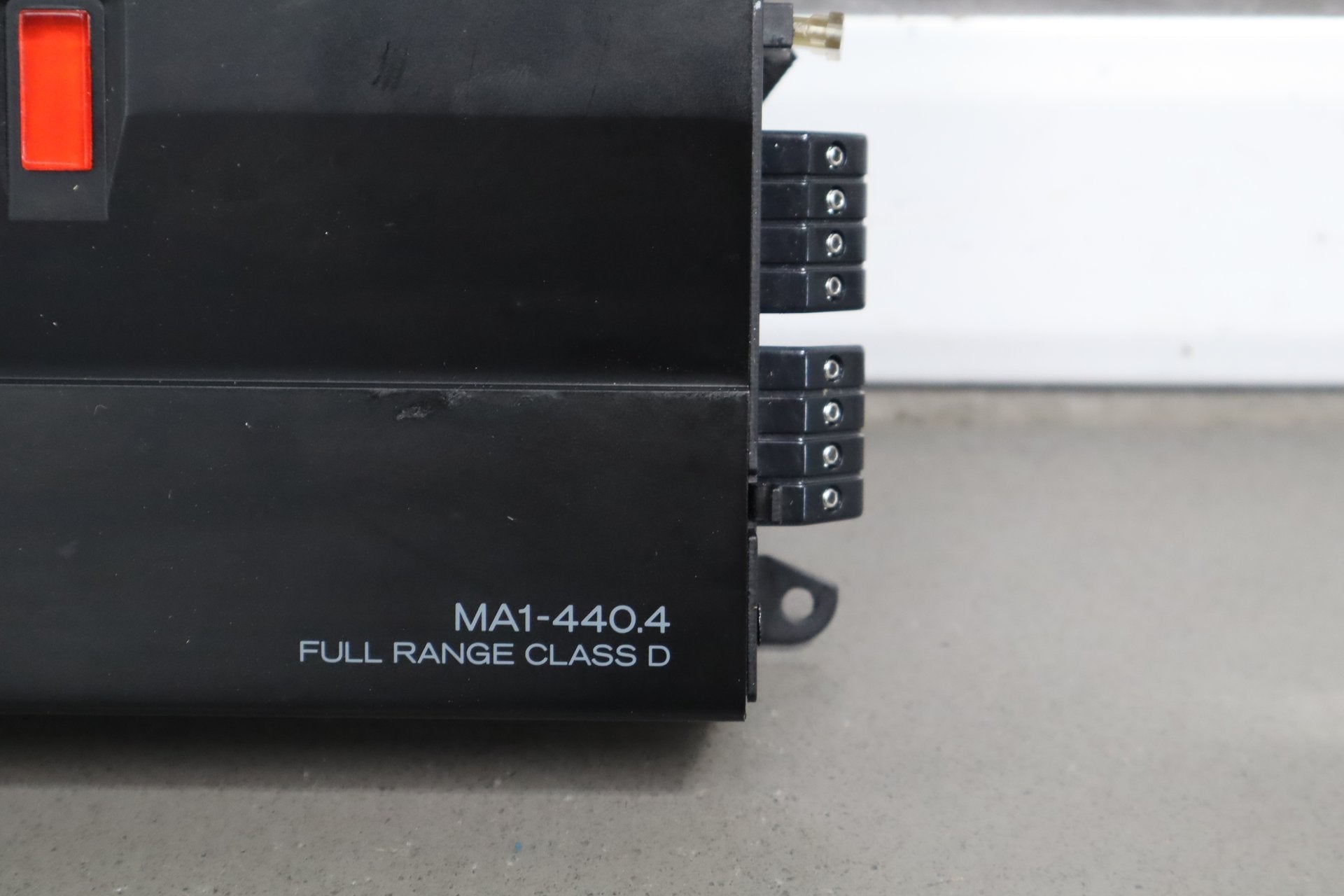 MB Quart MA1-440.4 Radio Amplifier 75 Watts RMS x4