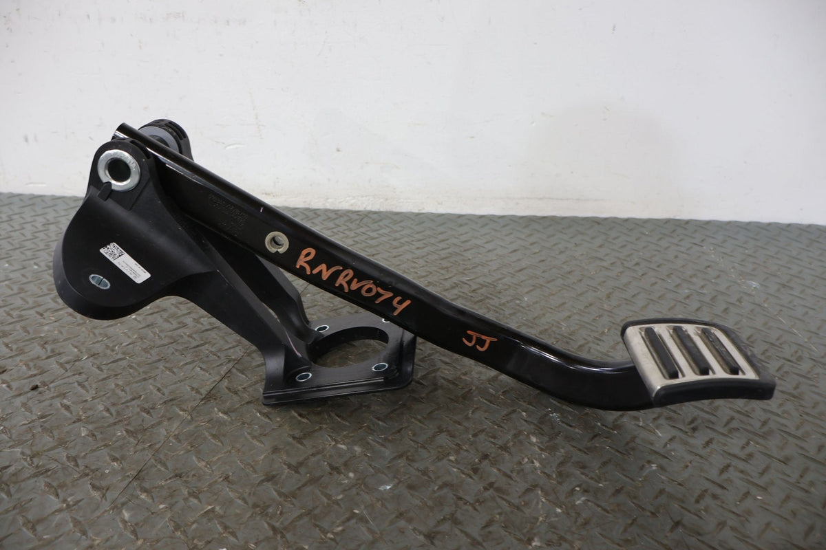 Pedal Assembly, 2022, Rivian, R1S
