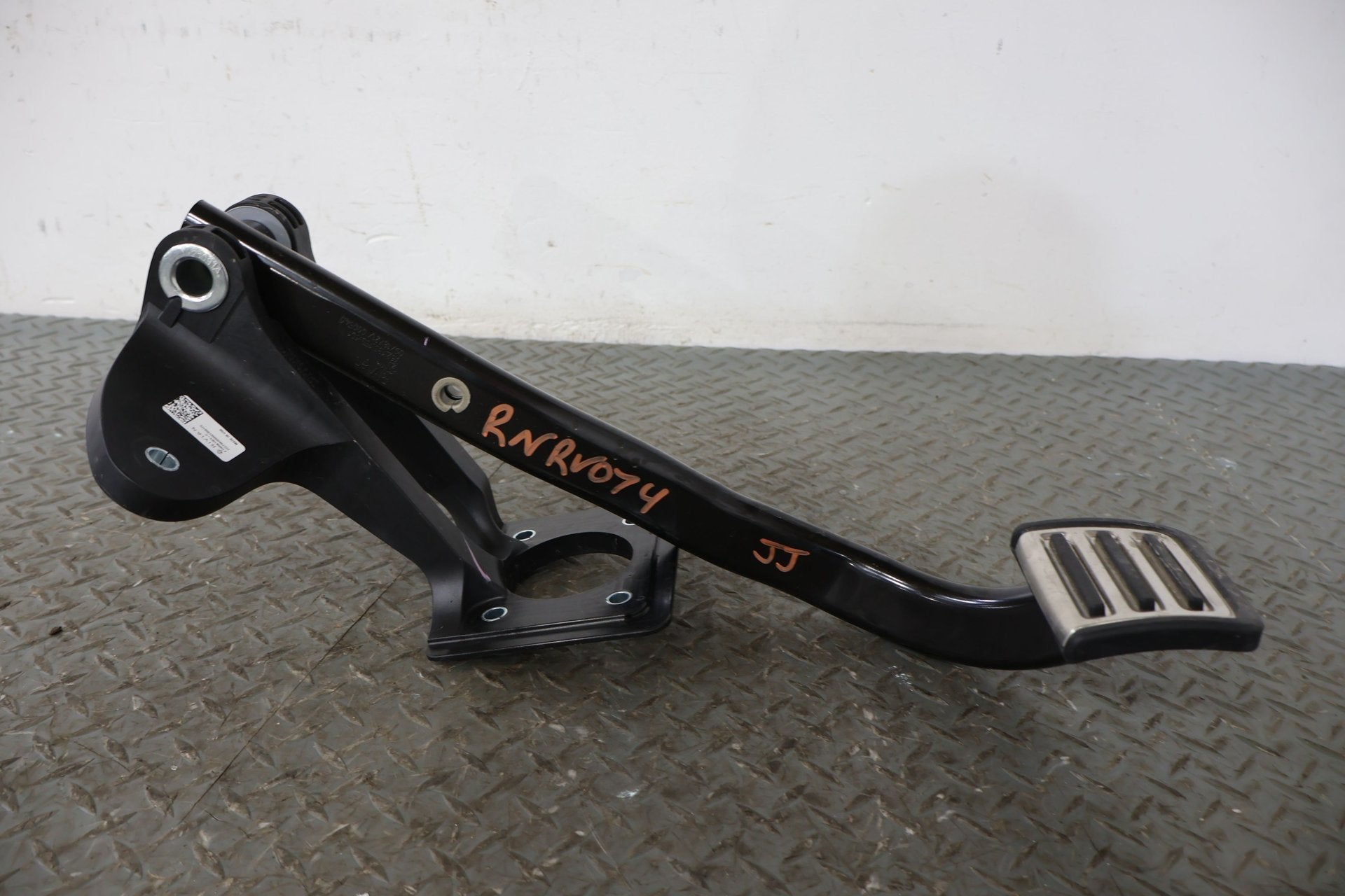 Pedal Assembly, 2022, Rivian, R1S