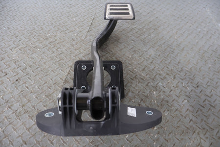 Pedal Assembly, 2022, Rivian, R1S