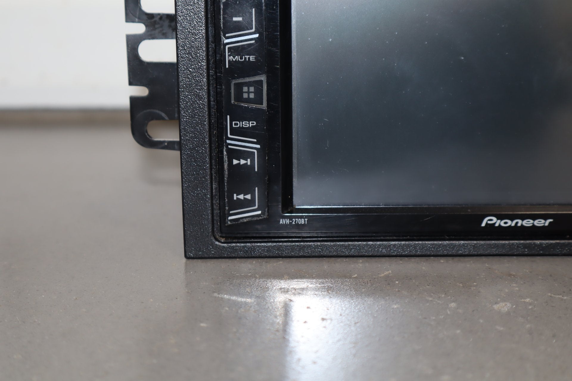 Pioneer AVH-270BT CD Player Radio