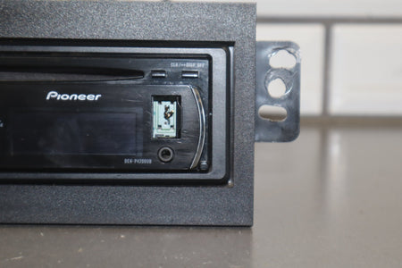 Pioneer DEH-P4200UB Single DIN CD Player