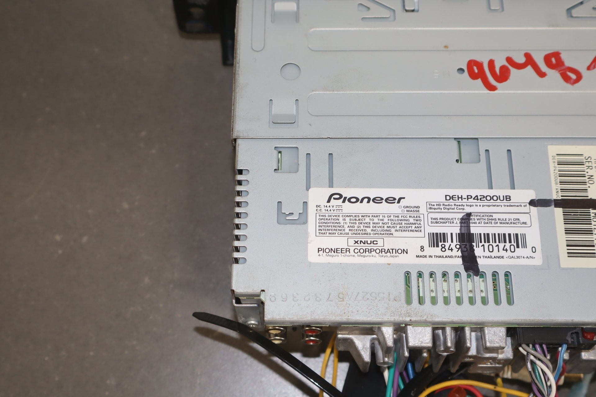 Pioneer DEH-P4200UB Single DIN CD Player