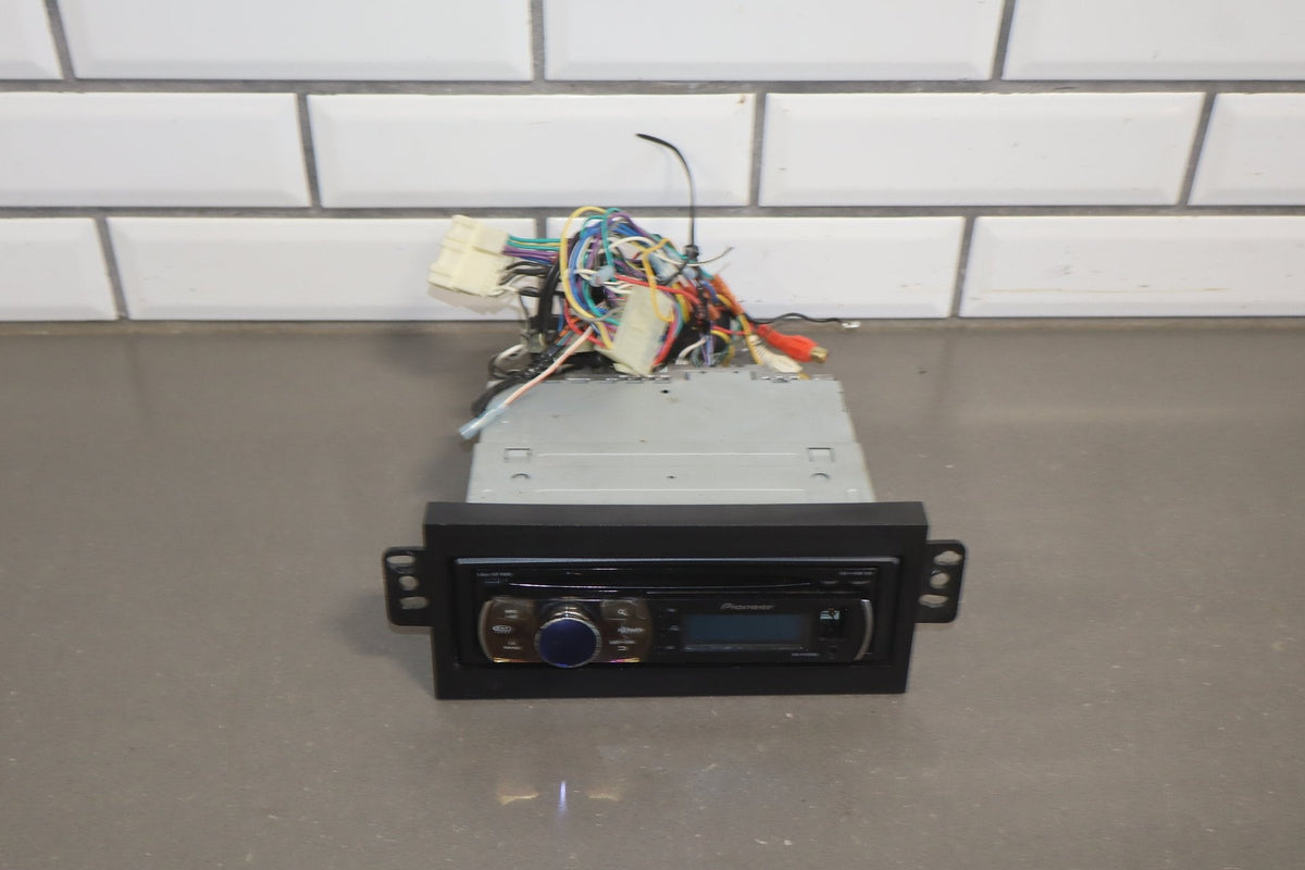 Pioneer DEH-P4200UB Single DIN CD Player