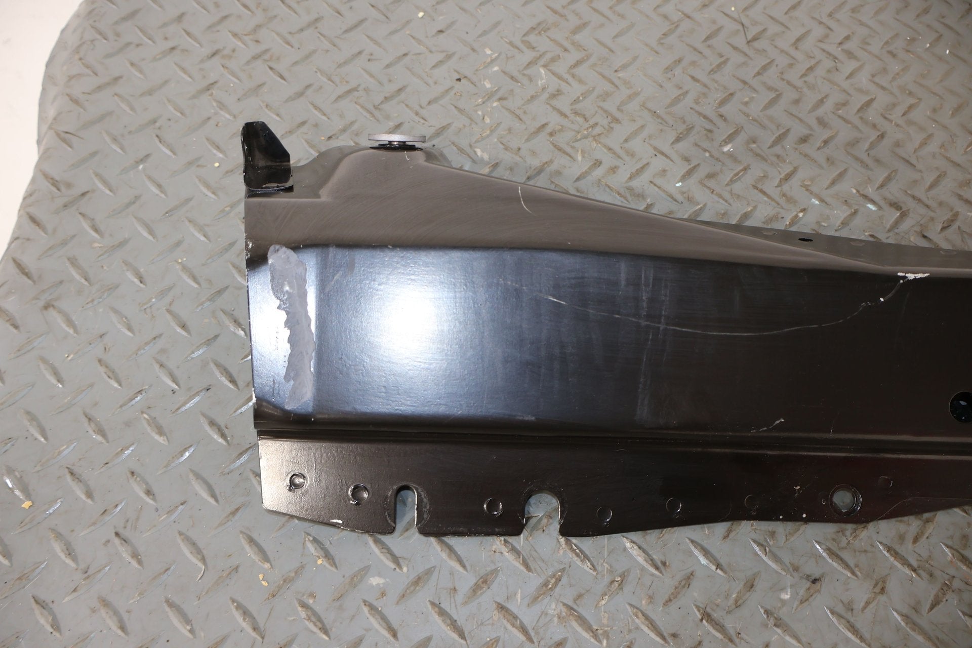 Radiator Core Support, 2022, Rivian, R1S