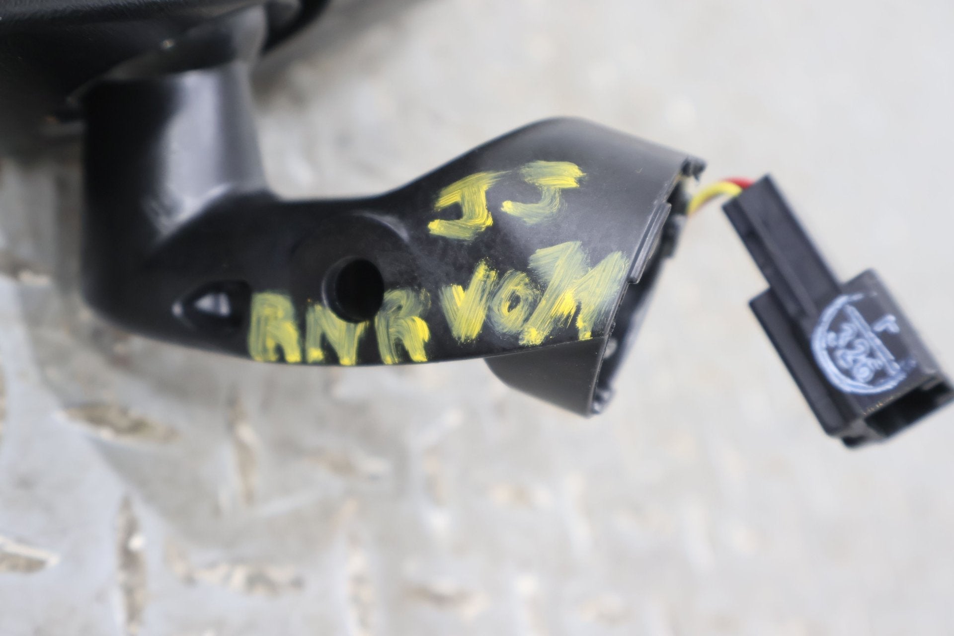 Rear View Mirror, 2022, Rivian, R1S