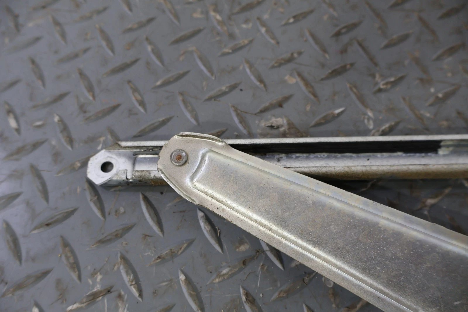 Right Front Door Regulator, 2013, Toyota, FJ Cruiser