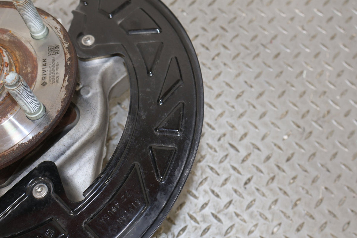 Right Rear Knuckle, 2022, Rivian, R1S