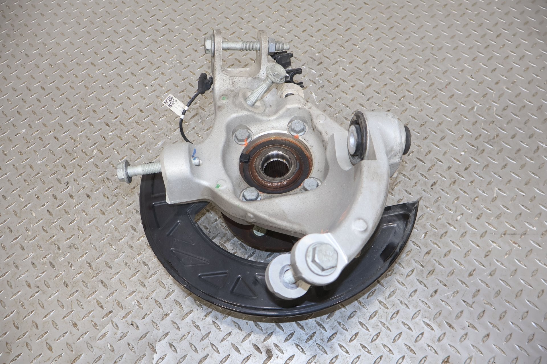 Right Rear Knuckle, 2022, Rivian, R1S