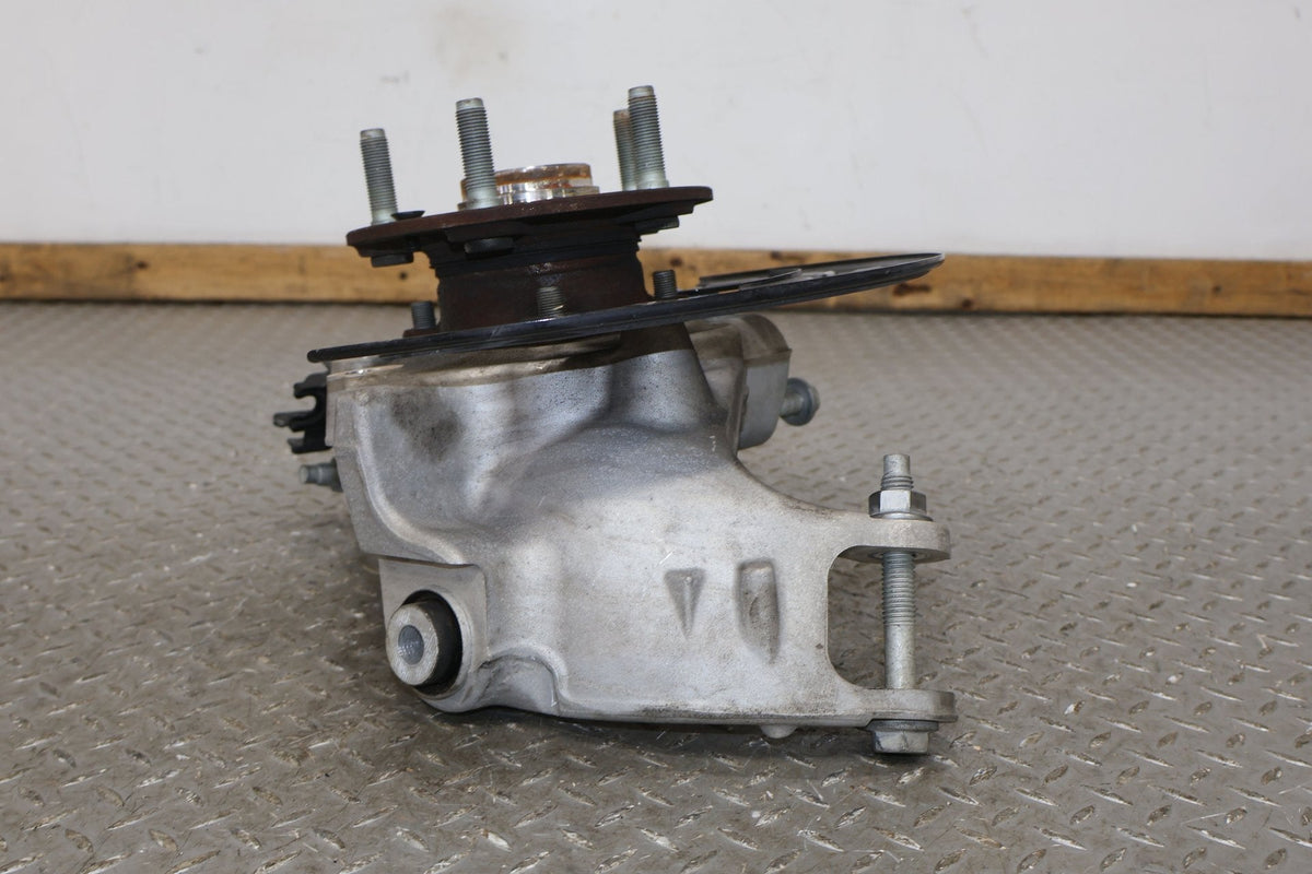 Right Rear Knuckle, 2022, Rivian, R1S