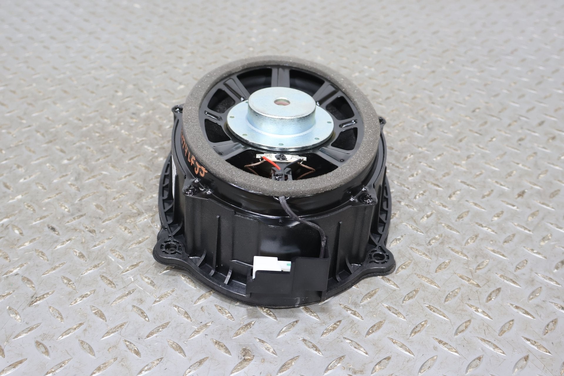 Speakers, 2022, Rivian, R1S