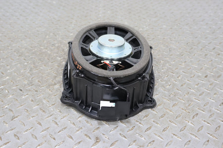 Speakers, 2022, Rivian, R1S