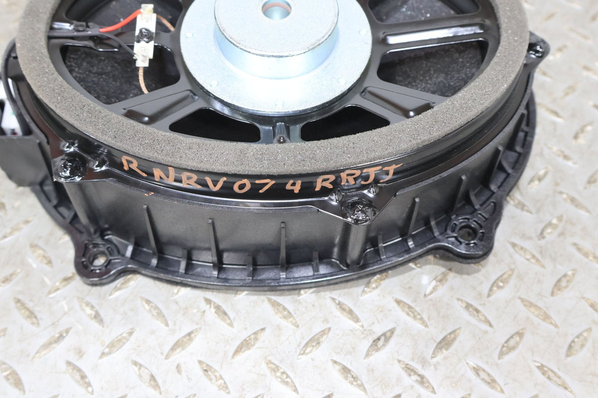 Speakers, 2022, Rivian, R1S