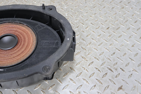 Speakers, 2022, Rivian, R1S